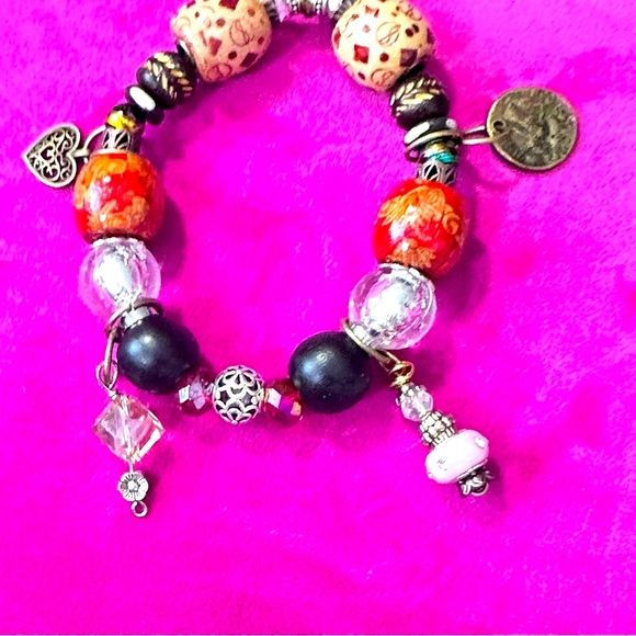 Elegant Multicolor Beaded Bracelet - Picture 1 of 12